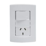 Bastidor Armado 1 Interruptor + 1 Tomacorriente Sica Life