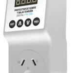 Protector De Baja Y Alta Tensión Plug In Digital Pronext Blanco